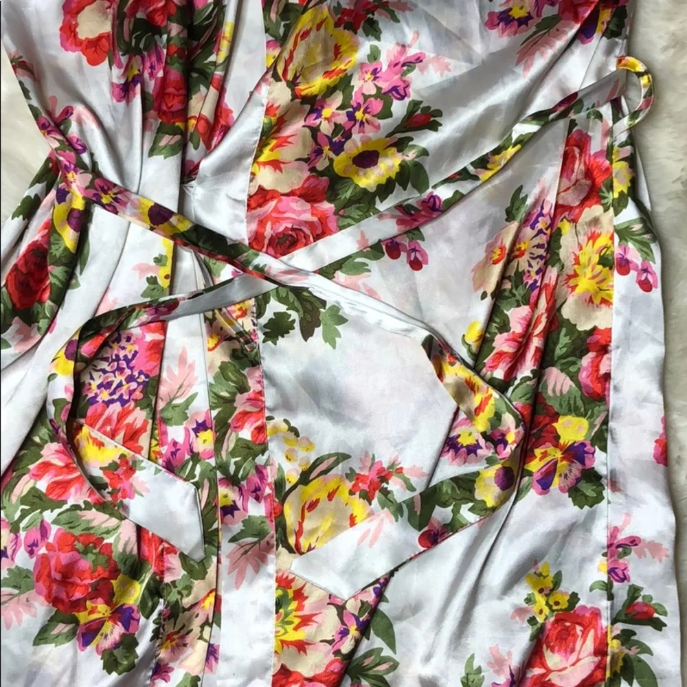 Floral Silk Robe - Picture 3 of 3